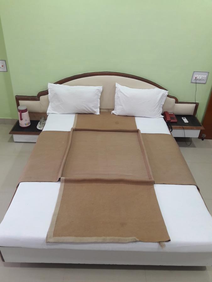 Hotel Sahara Palace Бхудж Экстерьер фото